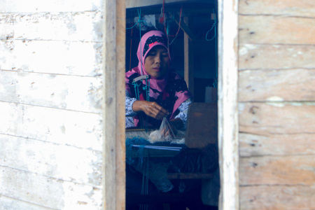 Pelestarian Budaya Tenun Sambas