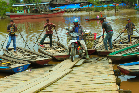 Penyebarangan desa teluk pinang