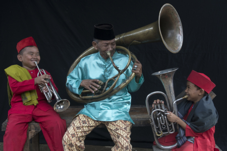 Berlatih Alat Musik Betawi