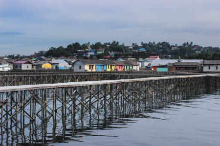 Warna Warni Kampung Atas Air