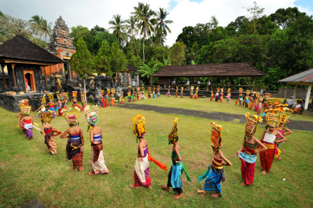 Tari Rejang