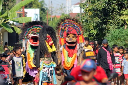 barongan moto beling