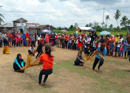 Lomba Tarik Upih