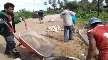 Budaya Gotong Royong Begitu Kental di Indonesia