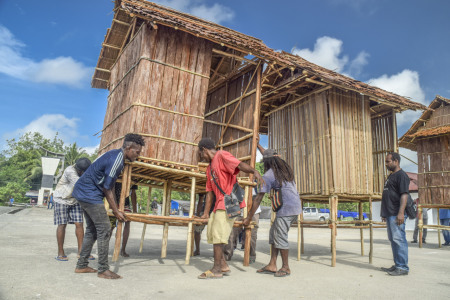 KEIK (rumah adat suku moi)