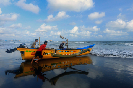 Nelayan Lengkong Cilacap