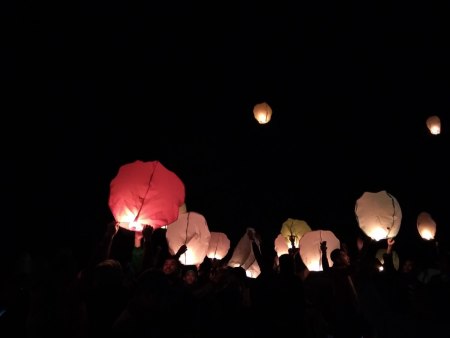 Menyambut Kemenangan Terbangkan Lampion