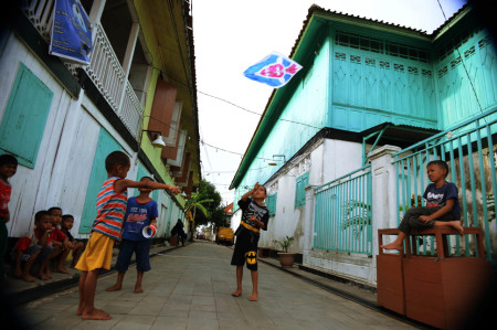 Bermain Layang-Layang