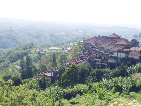 Negeri di atas gunung