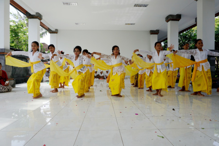 Tari Rejang Renteng