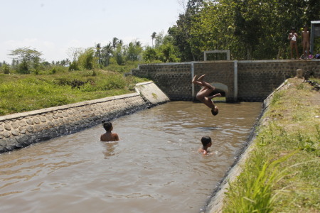 Keceriaan Anak Kampung