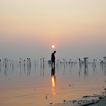 pagi itu di pantai