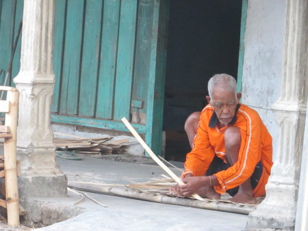 Pengerajin Gedheg / Ayaman bambu di desa ku.
