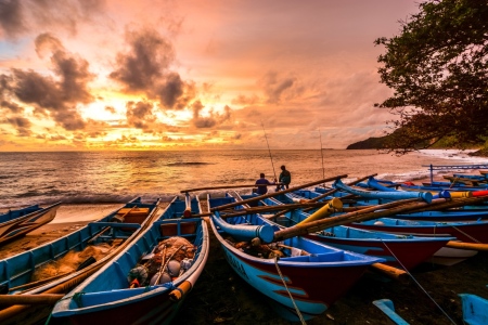 Senja di pantai manganti