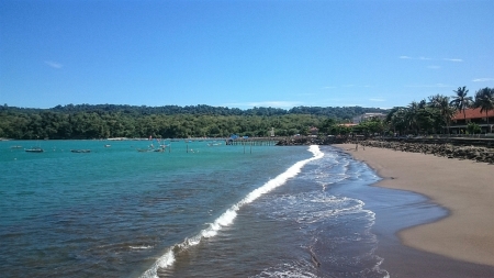 Pantai Selatan Jawa Barat dengan Wisata dan Potensi Lautnya