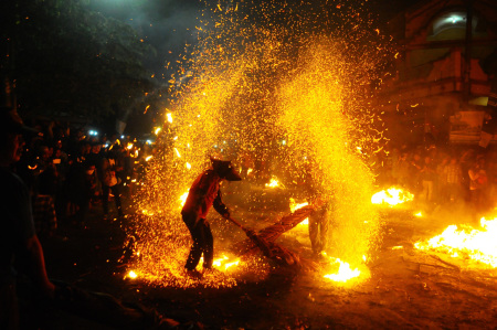 Ritual Perang Obor