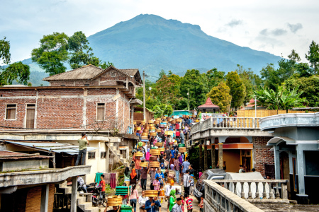 TRADISI NYADRAN DI KAMPUNG JETIS SELOPAMPANG TEMANGGUNG