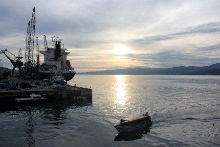 Senja di Pelabuhan Ambon