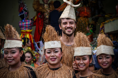 Senyuman Etnis kampungku