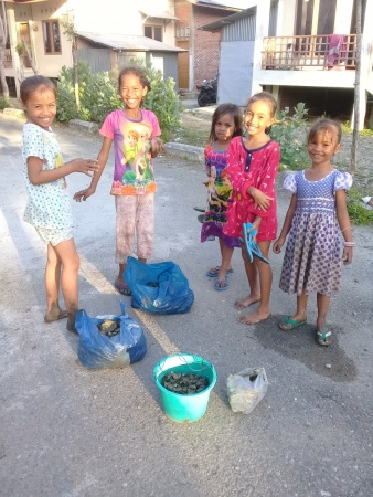 senyum anak bangsa dari alue naga