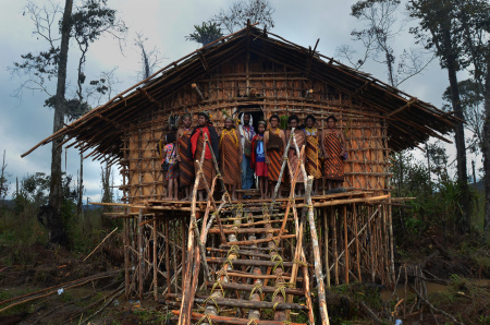 RUMAH KAKI SERIBU