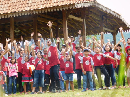 lambaikan tanganmu kepada matahari