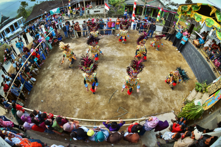 Tari Topeng Ireng