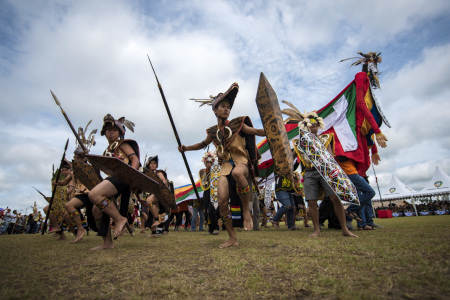 TARIAN ADAT DAYAK KAYAN