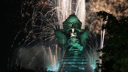 Selamat Tahun Baru dari GWK #IndonesiaBicaraBaik #KitaSATUIndonesia