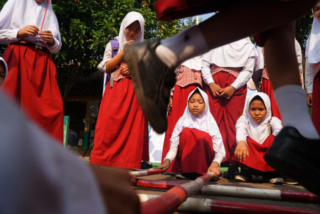 Keceriaan Permainan Tradisional Indonesia