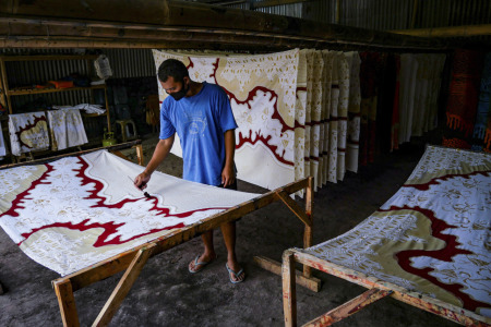 Batik Sembung, Oase Kreativitas batik Abstrak