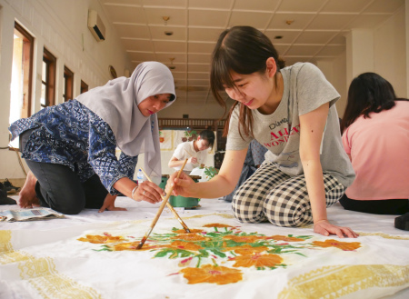 Belajar Seni Batik di Indonesia