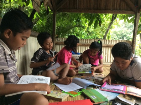 Anak dan Buku untuk Indonesia Hebat