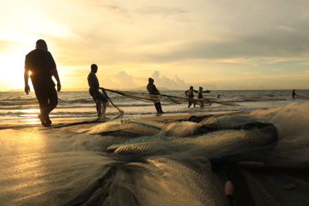 Nelayan di pesisir Aceh