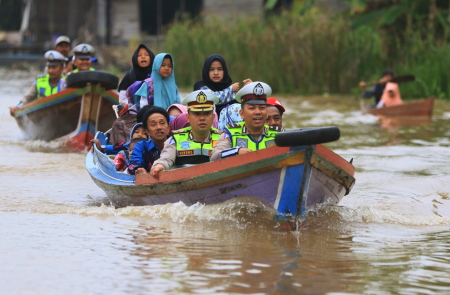 Polantas Susur Sungai.