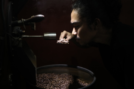 Merawat Aroma Kopi