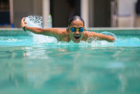 Latihan Renang Paralimpik