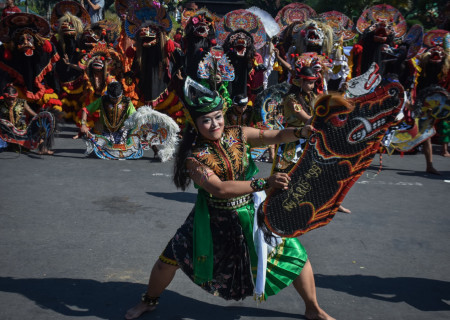 Ajang Kreatifitas Seniman Tradisional