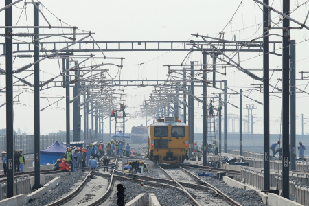 Pembangunan Kontruksi Rel Kereta Jakarta Bandung