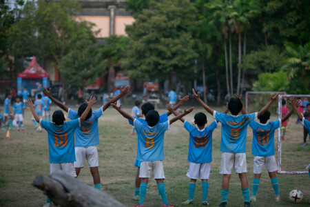 Jejak Anak Muda di Lapangan