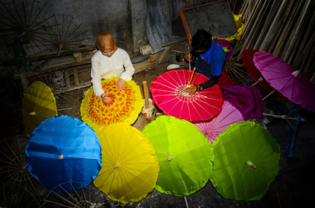Pengrajin Payung geulis Tasikmalaya mulai Bangkit Pasca Pandemi
