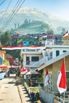 Semangat Mengisi Kemerdekaan Di Nepal van Java
