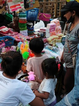 Selling Toys In Tradtional Market