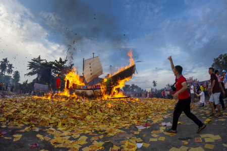 Festival Bakar Tongkang Di Bagansiapi-api