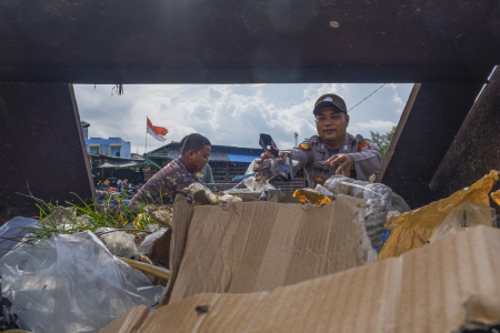 Bersama-sama untuk Lingkungan