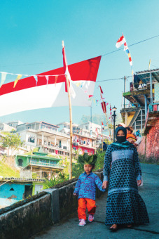 Potrait Semangat Mengisi Kemerdekaan Di Nepal Van Java