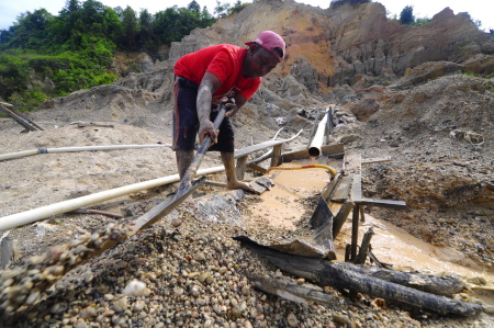 Penambang Batu Kerikil