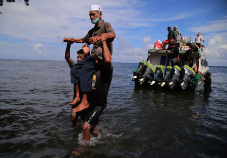 Perjuangan warga Pulau Makian di Maluku Utara