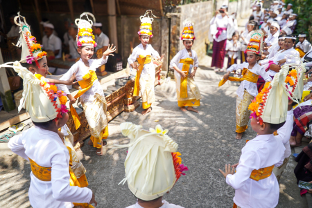 Generasi Penerus Penjaga Adat Budaya Bali