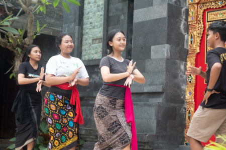 Melestarikan Budaya Bali